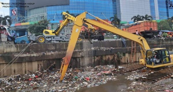 Jorok Lihat Nih Sampah Kiriman Di Jakarta Jpnn Com