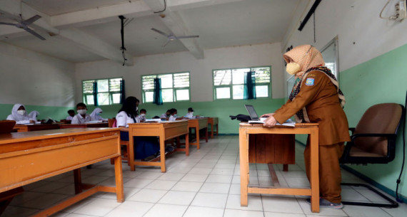 168 SMP di Kota Tangsel Mulai Melakukan PTM Terbatas - JPNN.com