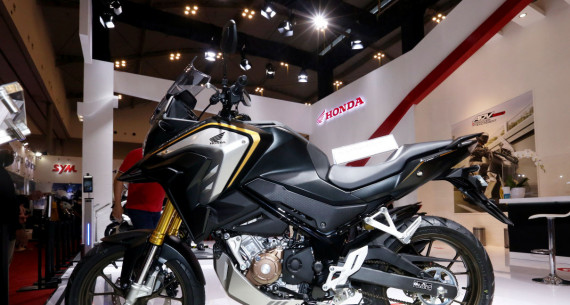 Honda Pajang CB150X di GIIAS 2021 - JPNN.com