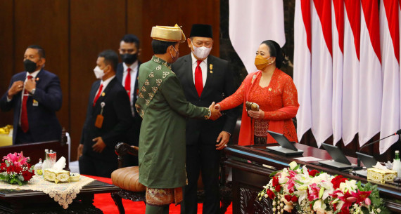 Presiden Joko Widodo, Ketua MPR Bambang Soesatyo dan Ketua DPR Puan Maharani - JPNN.com